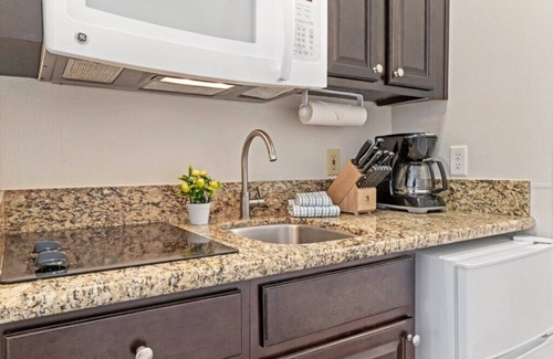 Lake Havasu City Apartment | Experience Comfort at WorldMark Havasu Dunes - Studio