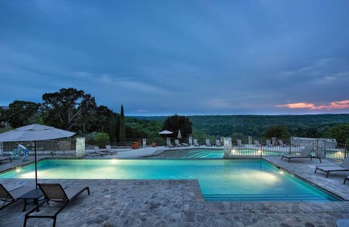Ingram Condo | Explore Worldmark Hunt - Stablewood Springs Resort Getaway
