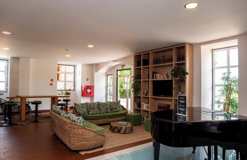 Almocageme House | Discover WOT Sintra Sarrazola: Spa & Family-Friendly Retreat