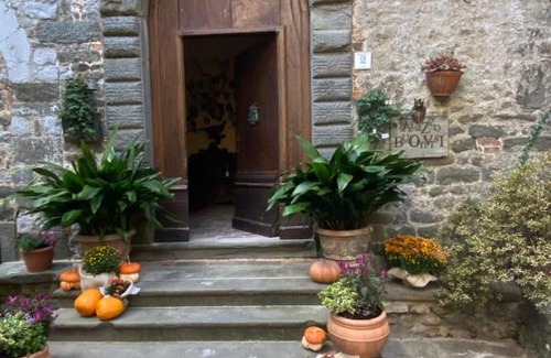 Ghivizzano Villa | Experience Royal Living with Pool & Pet-Friendly Amenities