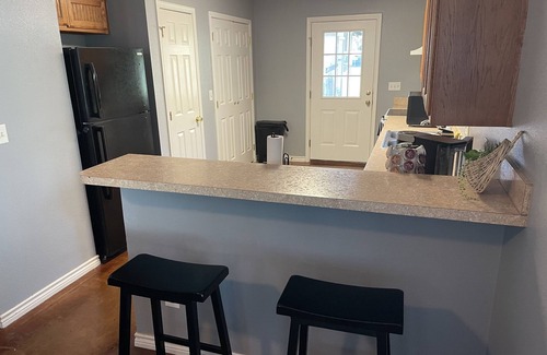 Stephenville House | Enjoy Grilling at Burger and Frey St House – Rated 9.4/10