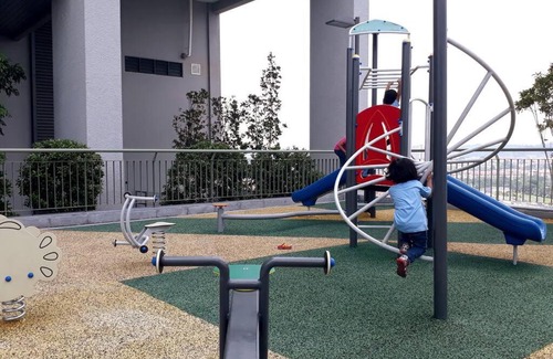 Seri Kembangan Apartment | Experience 4-Star Comfort with Fast Wi-Fi & Pet-Friendly Stay