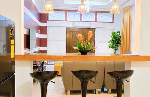 Lapu-Lapu Villa | Modern 4BR House with Pool & Karaoke - Pet Friendly Bliss