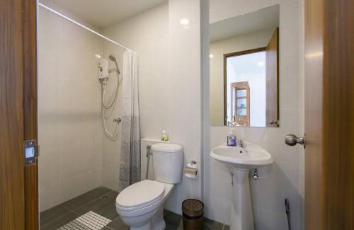 Chalong Apartment | Experience Oceanfront Bliss at Wow Academy & Stay