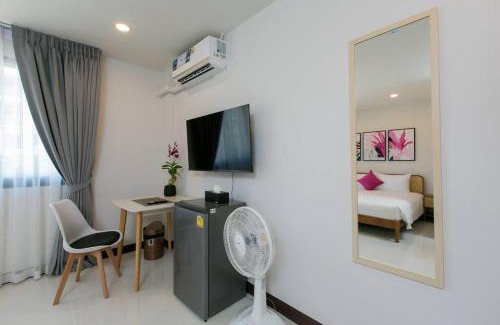 Chalong Apartment | Experience Oceanfront Bliss at Wow Academy & Stay