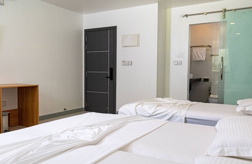 Felidhu Atoll House | Family-Friendly WOW INN Keyodhoo with Kitchen Access