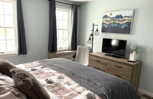 Hancock Apartment | Cozy Ski-In/Ski-Out Suite with Pool Access at Jiminy Peak