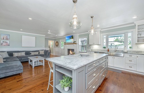 Harborgate Shores House | Experience Mt Pleasant Bliss with Ocean Views & Golf Cart