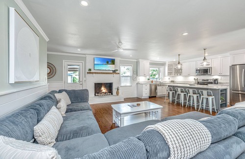 Harborgate Shores House | Experience Mt Pleasant Bliss with Ocean Views & Golf Cart