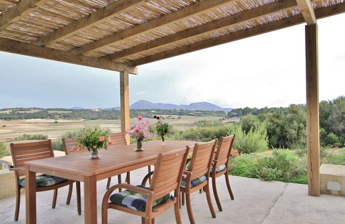 Manacor Cottage | Experience Breathtaking Views with Private Pool Access