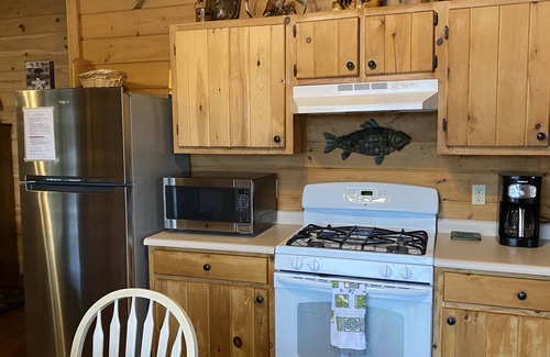 Hiawassee Cabin | Unwind at Wow View: Pet-Friendly Retreat with Hot Tub