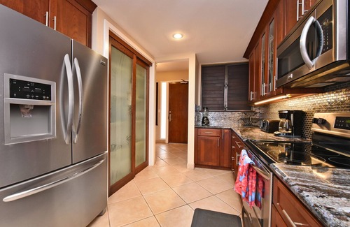 Kahana Condo | Oceanfront Retreat with Pool, Spa & Perfect 10 Rating