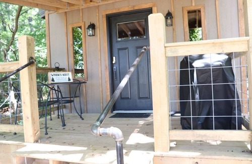 Powell Cabin | Wren's Nest Cabin: Rated 10/10 with Pool & Family-Friendly Amenities