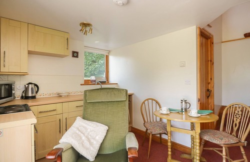 Thornthwaite Cottage | Discover Wren's Nest: Family-Friendly with Breakfast & Kitchen