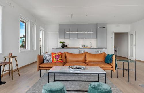 Gamle Oslo Apartment | Explore Wright Apartments - Sørenga with Oceanfront Views