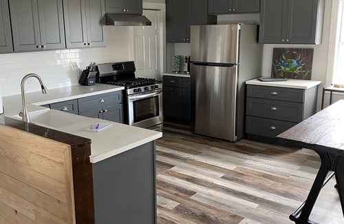 Hackberry House | Wright Place: Ideal Location with Kitchen Amenities