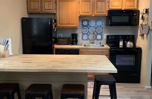 Bartlett Condo | Enjoy Relaxation at Wright Place: Pool, Spa & Hot Tub