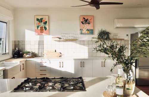 Waterhouse House | Wrights Bay House: Pet-Friendly 4-Star Family Retreat