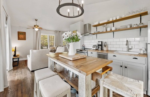 Piney Mountain House | Writer's Block: Big Views, Cozy Fire Pit for Your Escape