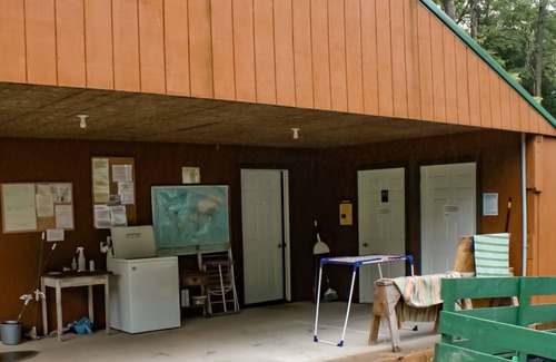 Etna House | Pet-Friendly Rustic Retreat Cabin at Camp Earth Connection