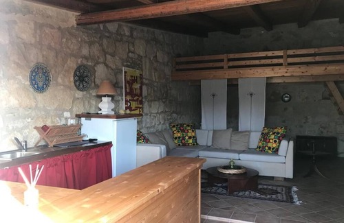 Archanes House | Relax at Writers Repose Villa with Ocean View and Pool