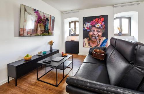 Burgsteinfurt Apartment | Top-Rated Wstay Industrie Charme ST Zwo with Hot Tub