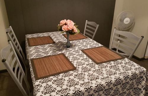 Wudinna House | Wudinna Farm View: Family-Friendly Retreat with Kitchen Access