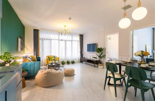 Wuhan Apartment | Explore Wuhan Wuchang: Family-Friendly Apartment Stay