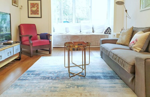 Xuhui Apartment | Wukang Retreat - An Oasis in Former French Concession