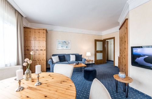 Poertschach am Woerthersee Bed & Breakfast | WUNDERs Ferienpension: Family-Friendly Retreat with Pool