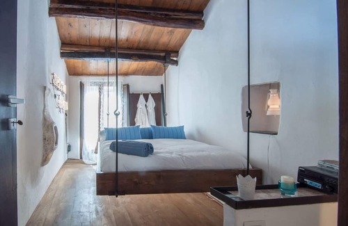 Gratteri House | Inviting Wundergarten Dimora dei Frati with Spa & Dining