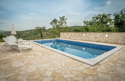 Vizinada House | Family-Friendly Retreat for 10 in Vižinada, Istria