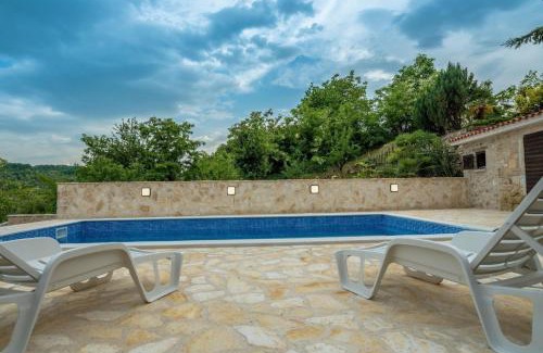 Vizinada House | Family-Friendly Retreat for 10 in Vižinada, Istria