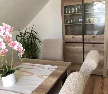 Loehne Apartment | Wunderschöne Altbauwohnung
