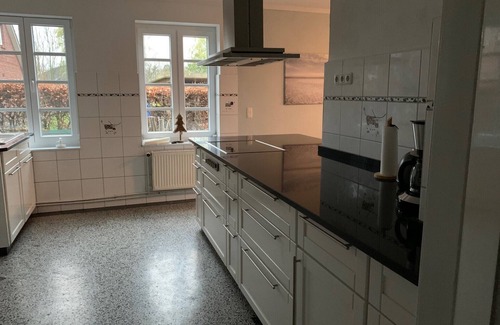 Epenwohrden Apartment | Cozy Retreat with Fireplace and Garden by the Nordsee