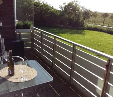 Friedrichskoog-Spitze Apartment | Beautiful Oceanfront Retreat by the Nordseedeich