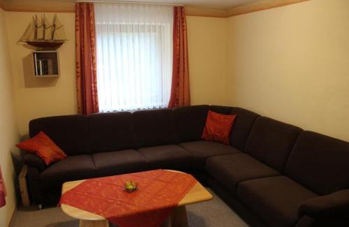Heikendorf Apartment | Cozy Ferienwohnung in Kitzeberg with Large Garden Retreat