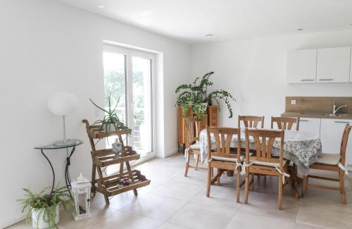 Eggenweiler Apartment | Bright 3-Room Apartment with Large Balcony & High Ratings