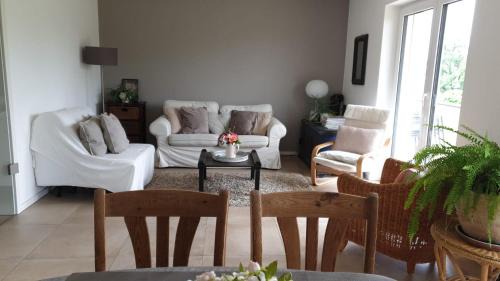 Eggenweiler Apartment | Bright 3-Room Apartment with Large Balcony & High Ratings