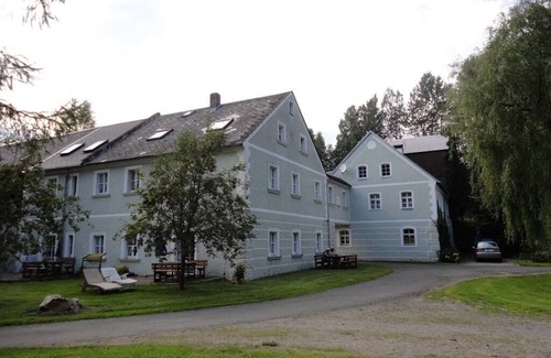 Tirschenreuth Apartment | Beautiful Retreat Overlooking Angelweiher with Breakfast