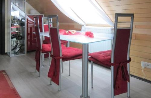 Bremen Apartment | Beautiful Apartment in Uphusen with Garden and Terrace