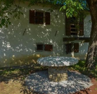 Kotli House | Beautiful Kotli Holiday Home with Pool and Terrace Access
