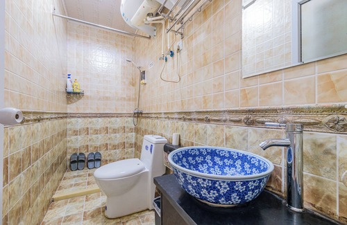 Dong Zha House | Experience Comfort at Wuzhen Fuchang Bridge Inn
