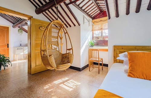 Dong Zha House | Experience Comfort at Wuzhen Fuchang Bridge Inn
