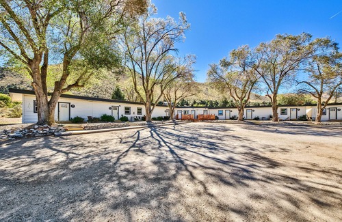 Walker Apartment | Explore The E Sierras: Pet-Friendly Comfort Awaits