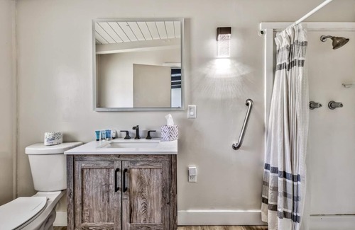 Walker Hotel | Explore WWM 5: Swim, Fish & Hike in the Eastern Sierras