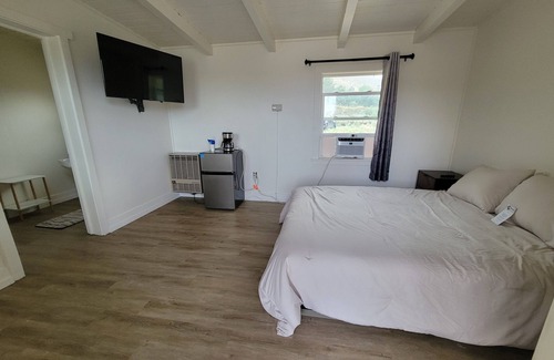 Walker Hotel | Pet-Friendly West Walker Motel Room 6 in Coleville Awaits