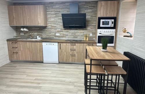 Molinaseca House | Pet-Friendly Retreat at www luabierzo - Rated 9.9/10