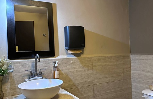 Apodaca House | www.suitesapodaca.com , near Monterrey Airport and Industrial Parks