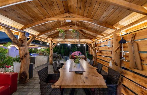 Mragowo Villa | Ideal Group Retreat at Wynajem grupowy Szansa with Ocean View
